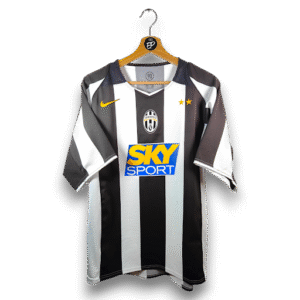 2004/05 Home Kit
