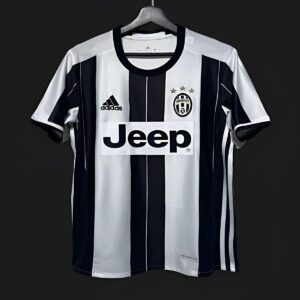 2016/17 Home Kit